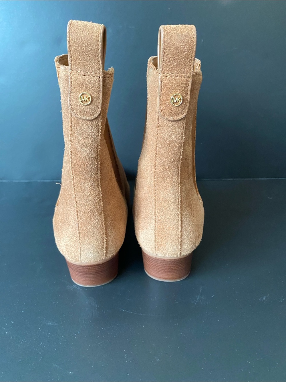 Michael Kors Kinlee Suede Chelsea Ankle Boots Tan 6M - Picture 4 of 9